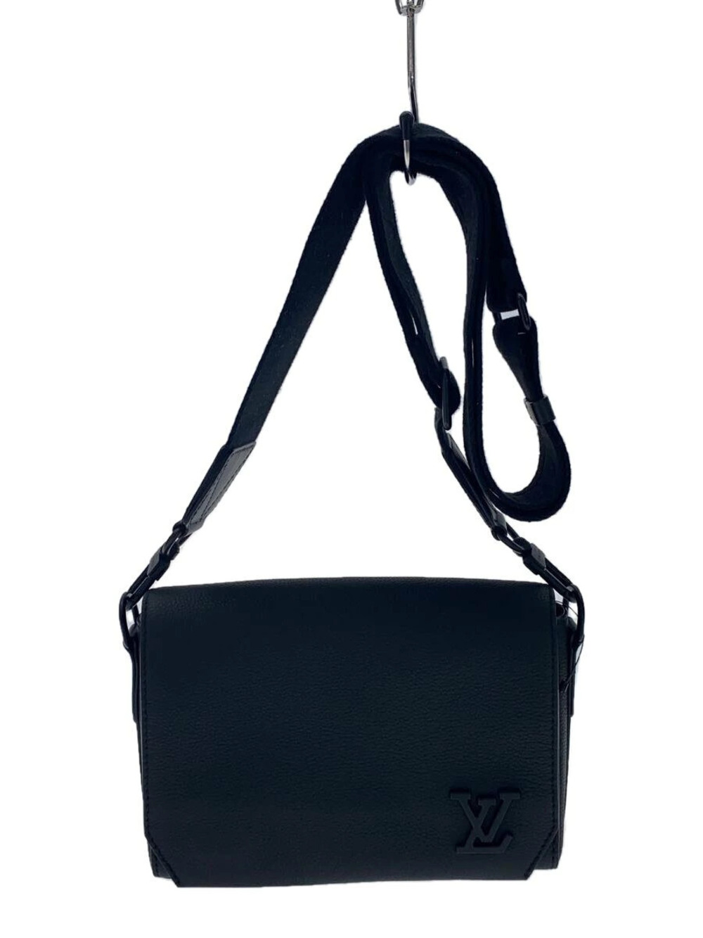 Louis Vuitton LV Aerogram messenger bag soft leather embossed Black